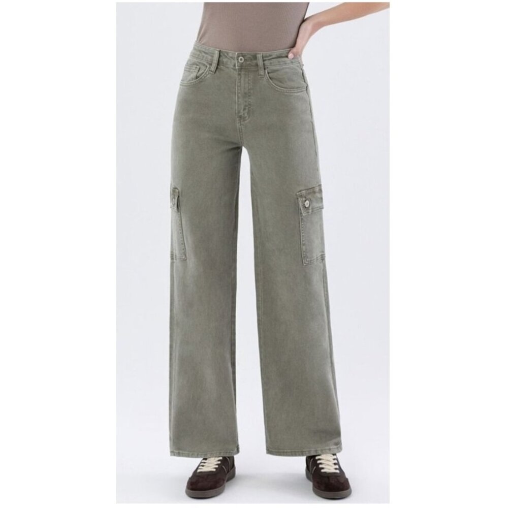 VERVET for PRIMP BOUTIQUE Lindsey Straight Leg Cargo Jeans in Washed Green